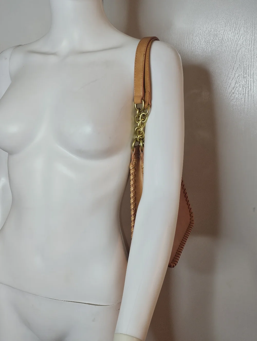NWOT Antik Kraft Tan Leather Shoulder Bag with Gold Accent